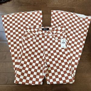 BUCKLE CHECKERED FLARE JEANS SIZE SMALL